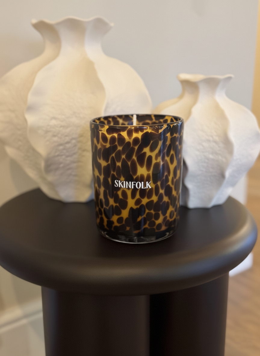 Skinfolk Signature XL candle – Leopard Glass (900ml)